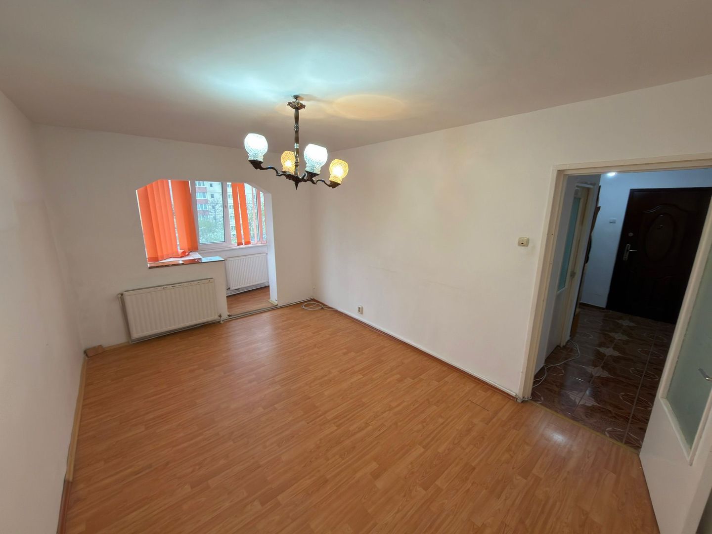Apartament 3 camere , Paraului, zona Astra. - Poză 1