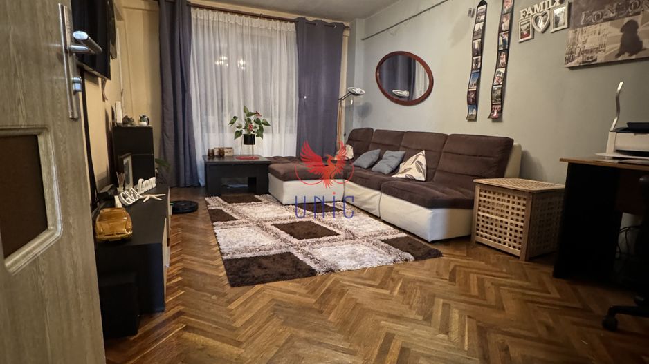 Rafinament si Spatiu Generos: Apartament de Lux cu 4 Camere - Poză 2