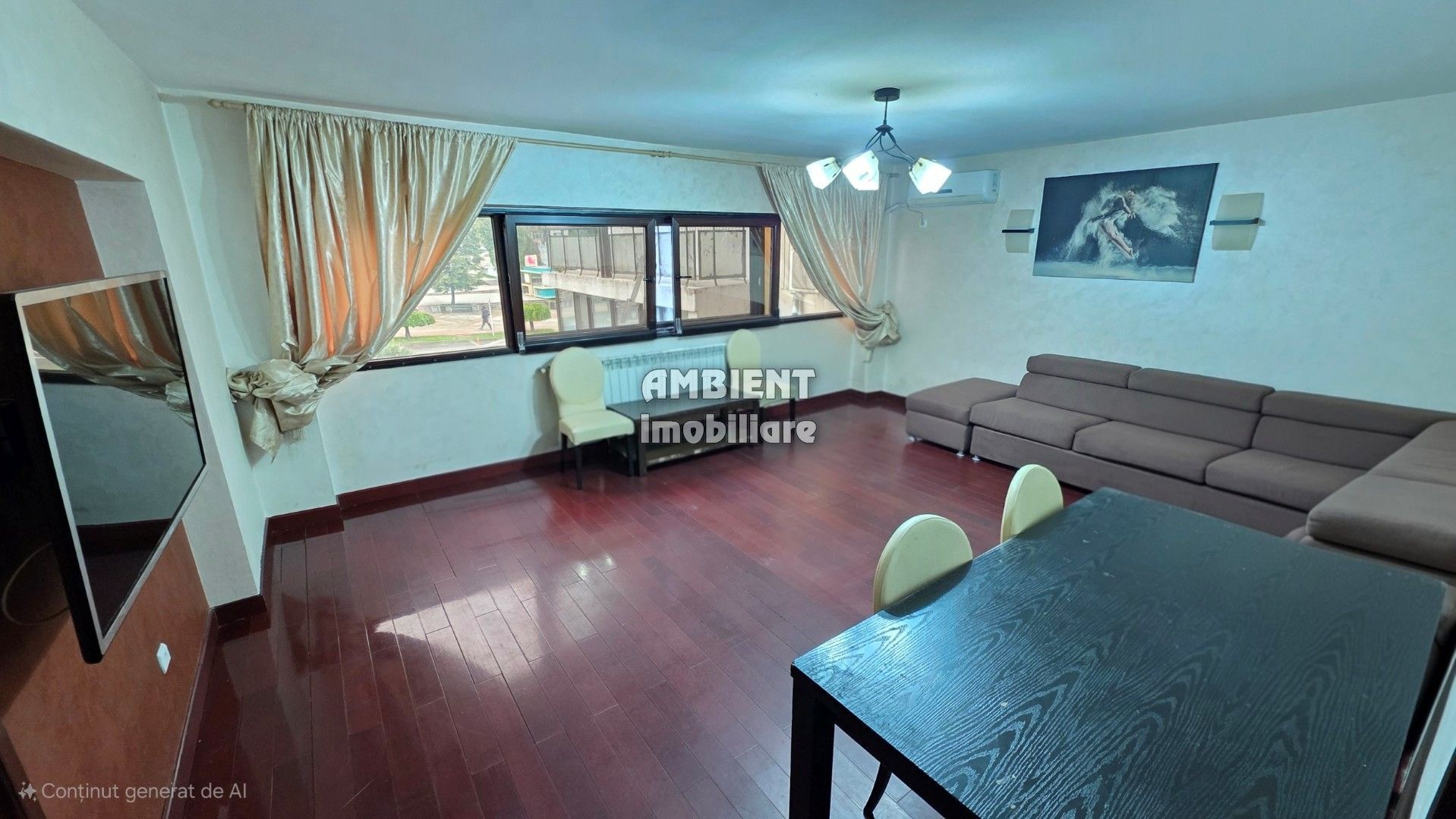 Apartament cu 3 camere transformat in 2 camere, etaj 1,  zona Ultracentral; - Poză 1