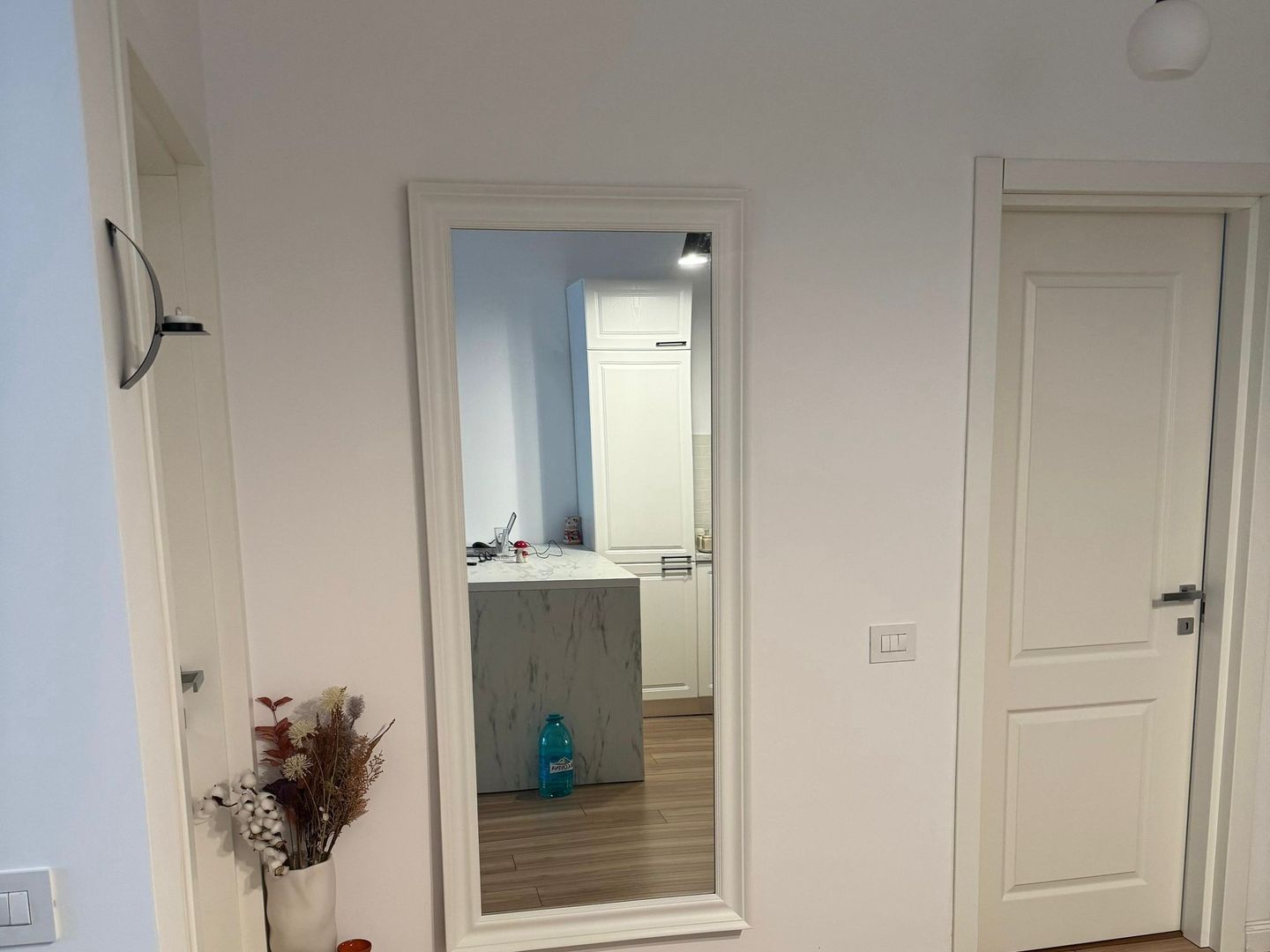 Apartament lux 2 camere Via Pipera - Poză 2