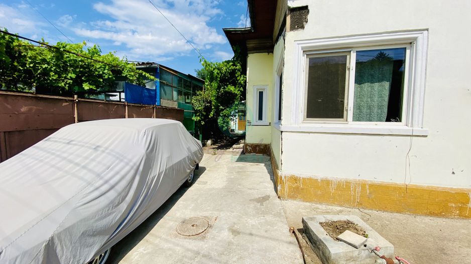 Casa singura in curte - Parcul Carol - Poză 1