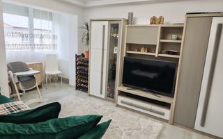 Apartament 3 camere decomandat | Micro 7 | Pinilor | Etaj 3 | Renovat! - Poză 1