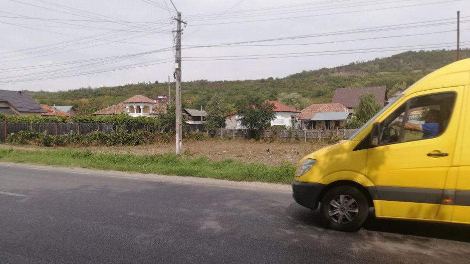 Vanzare teren intravilan, stradal, Calinesti - Poză 1