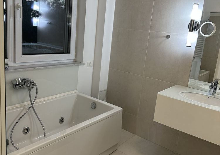 Inchiriere apartament 5 camere Baneasa-Somesul Rece - Poză 6