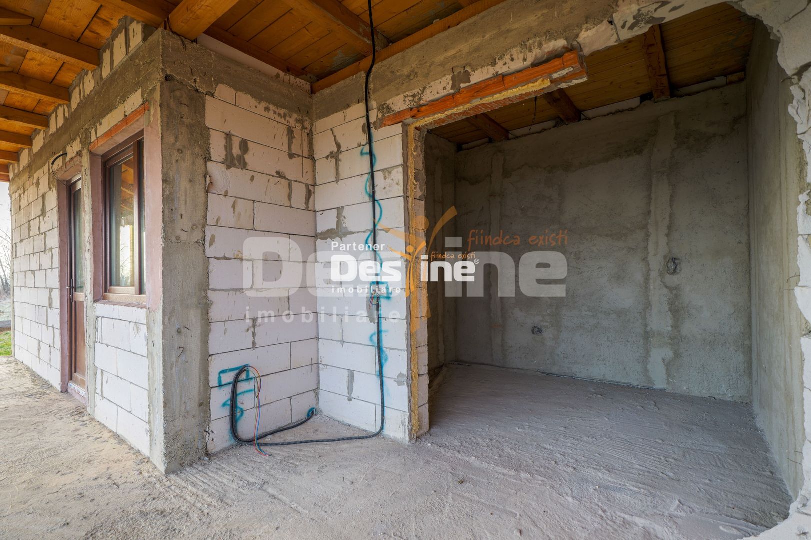 Casă individuală 3 camere 75 mp P+POD 570 mp teren - Poză 8