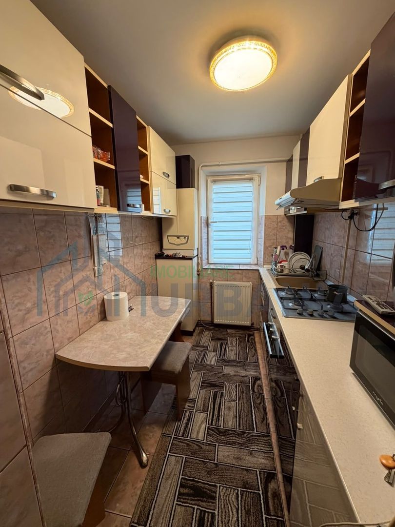 Apartament 3 camere semidecomandat, Zimbru, Iași – etaj 3/4 - Poză 3