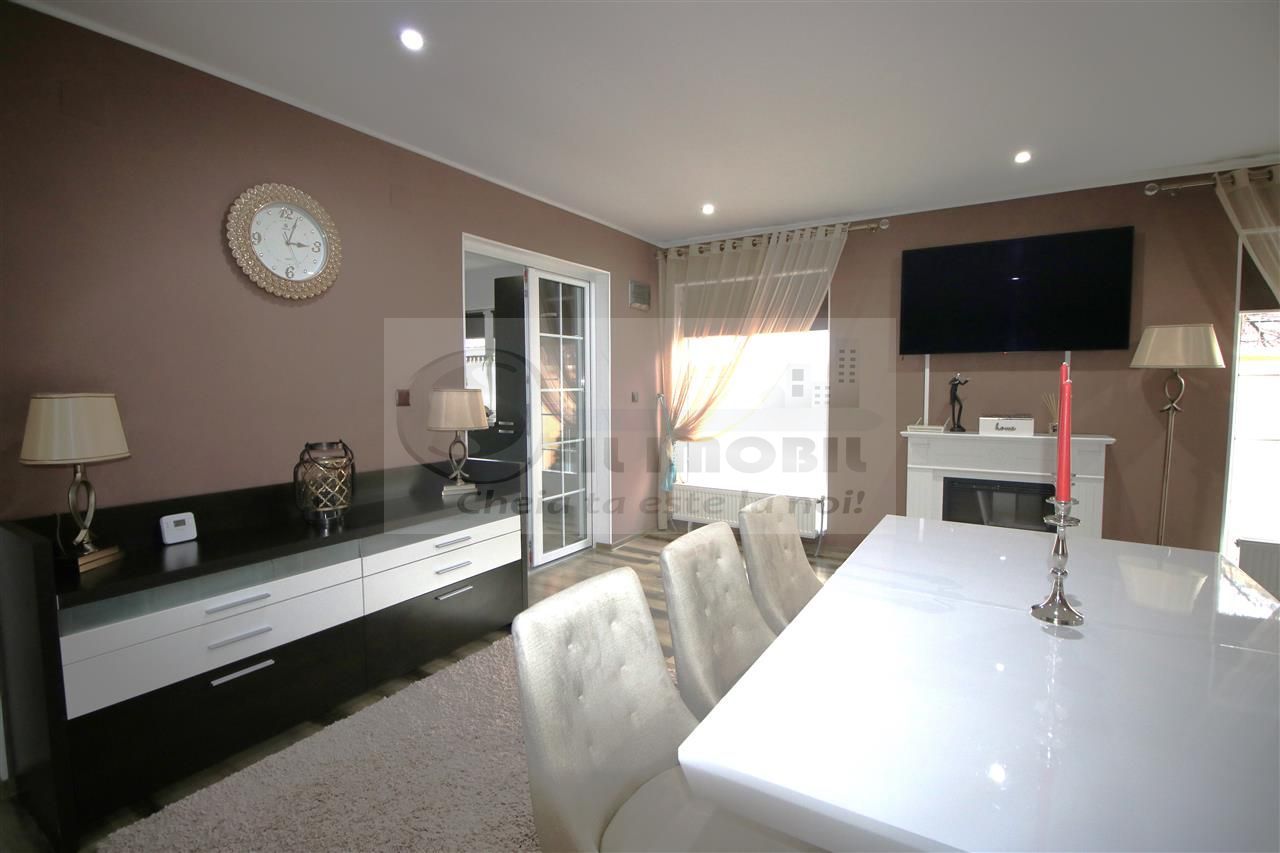 MIROSLAVA CASA EXCLUSIVISTA LA CHEIE LUX STIL MEDITERANEAN MOBILATA - Poză 9