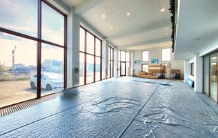 Showroom cu teren de 4450 mp #plus-imo.ro