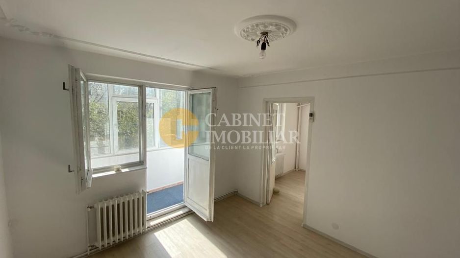 Apartament cu 2 camere pe etajul 1 in zona Alexandru cel Bun- Rond 28 - Poză 2