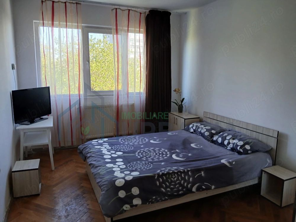 Închiriere apartament 2 camere, zona Podu Roș - Poză 1