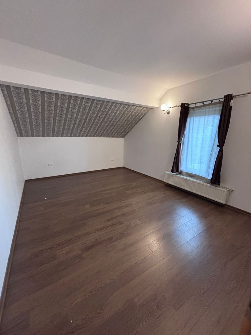 Casa individuala frumoasa si spatioasa in Giroc - Poză 15