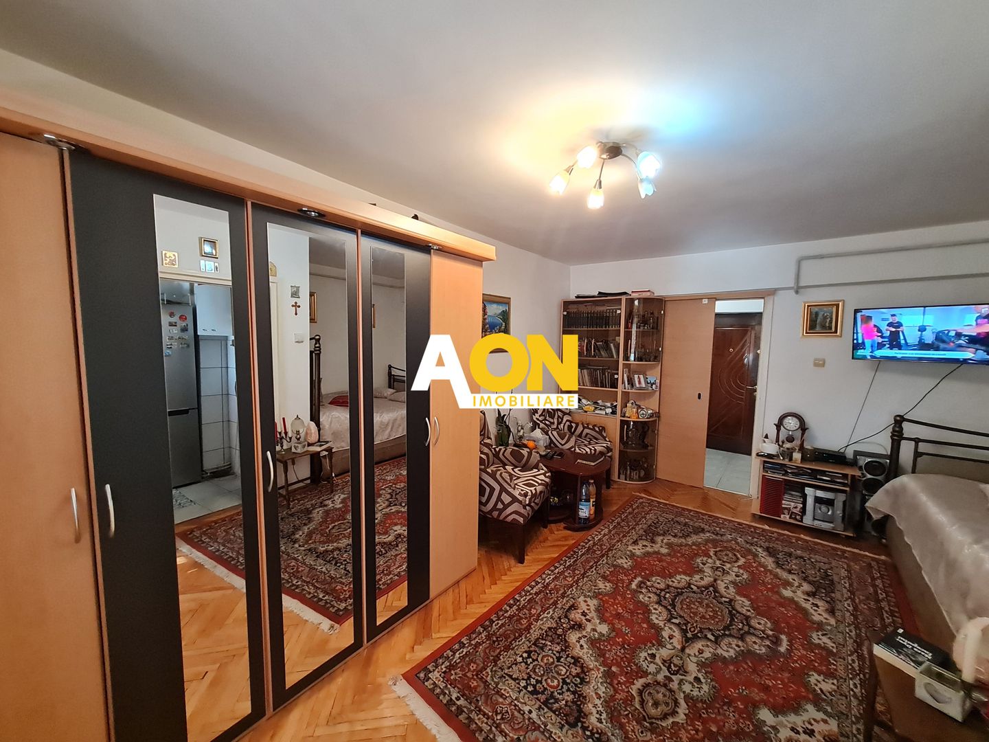 Garsoniera, Suprafata 30.5 mp, Etaj 7,  Zona Cetate - Poză 1