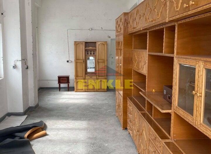 Spatiu comercial , suprafata de 50 mp ,zona Calea Nationala ,pret 250 euro  negociabil - Poză 1