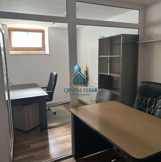 Casă pe 3 nivele, cu 13 camere-zonă centrală, str. Mihail Kogălniceanu - Poză 6