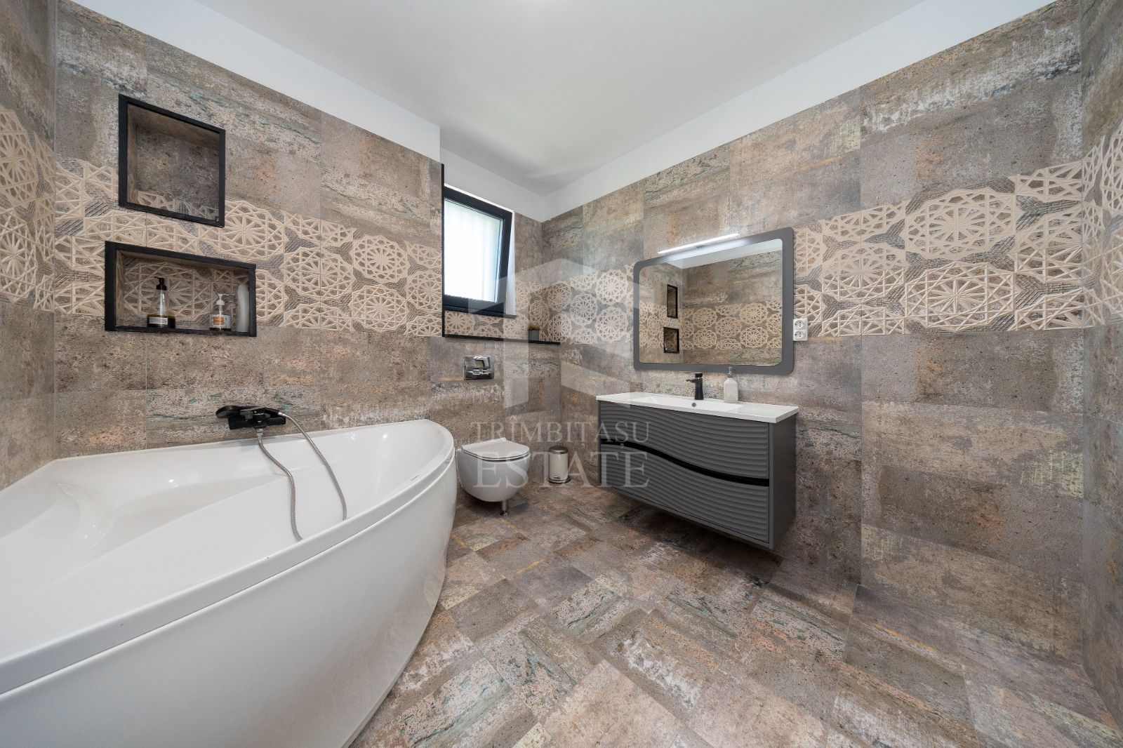 Sanpetru ,Subcetate-Casa 4 camere,3 bai+480 mp teren - Poză 53