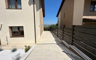 Vila deosebita spre inchiriere in Dezmir! - Poză 21