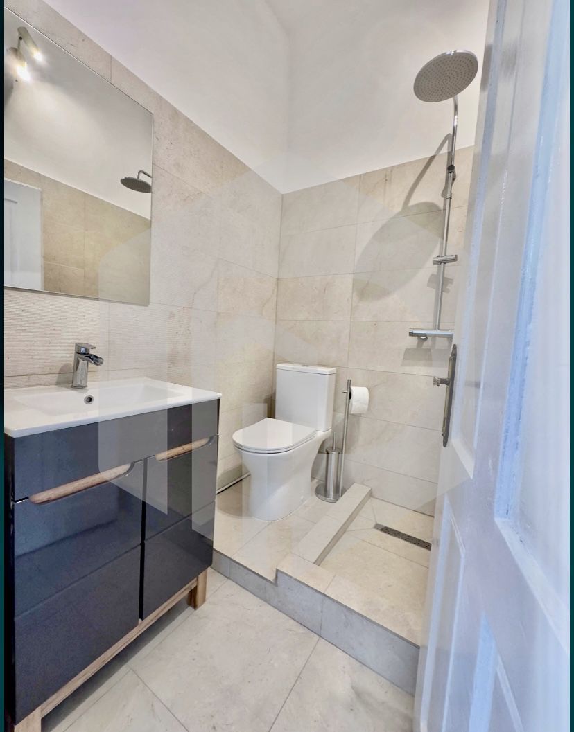 Apartament 2 Camere Ultracentral, Complet Renovat / Investitie - Poză 2