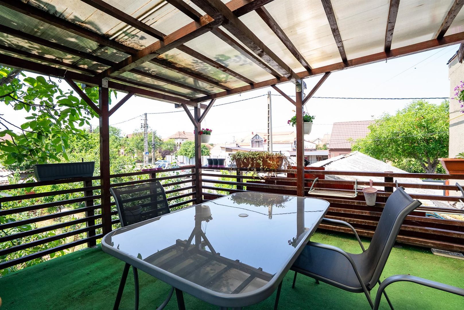 Apartament la casa cu curte proprie pe Ion Bogdan - Poză 4