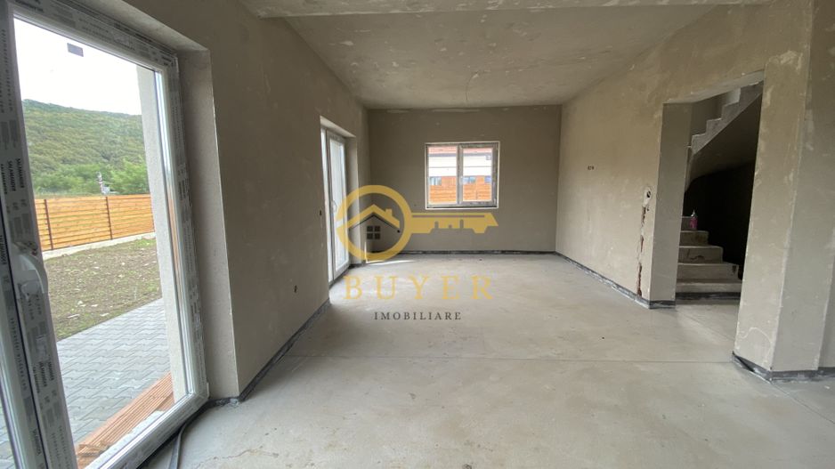 Casa intabulata, finisata LA GRI- Talmaciu, zona cu peisaj superb - Poză 4