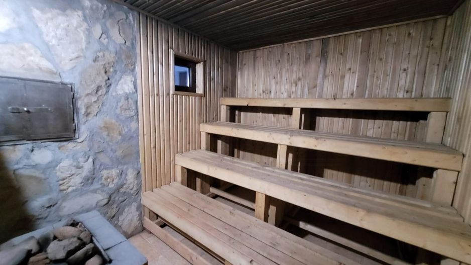 Pensiune + fermă piscicolă (sturion/caviar) | Saru Dornei/Sarisor - Poză 26