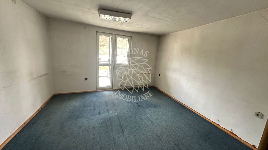 Spatiu central -ideal locuire /pensiune/cabinet/birouri- Sangeorz-Bai - Poză 14