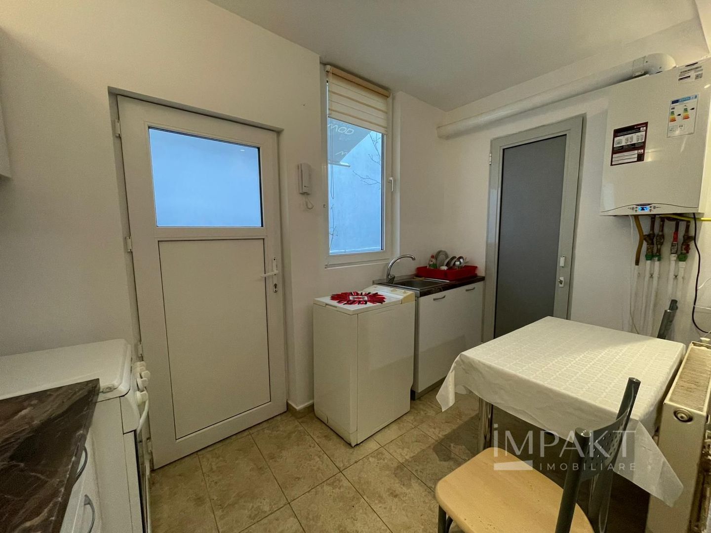 Garsonieră de închiriat în Zorilor, foarte aproape de UMF - Poză 6