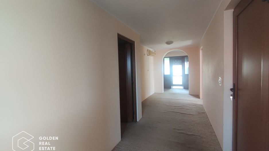 Casa solida, spatiu interior mare, zona Micalaca - Poză 8