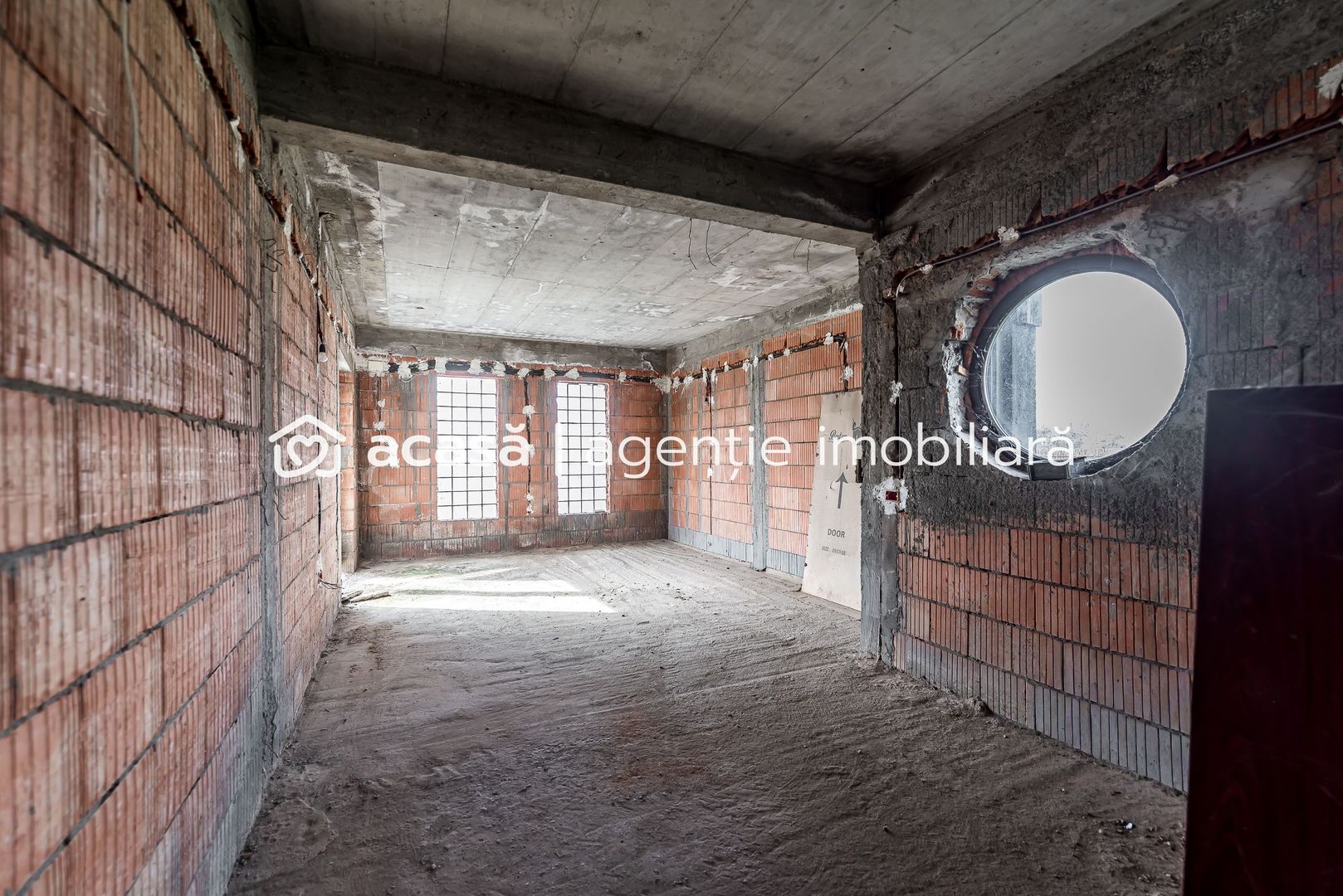 Casă 6 camere - la roșu - Zimandcuz, Arad – COMISION 0 - Poză 5