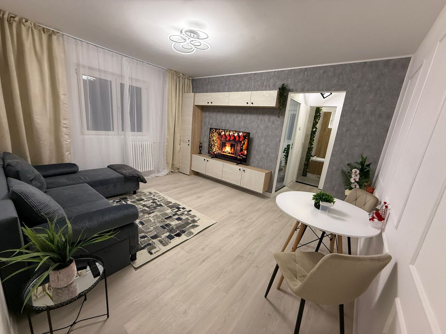 Apartament 2 Camere Renovat Mobilat cu Loc de Parcare – Strada Straja - Poză 2