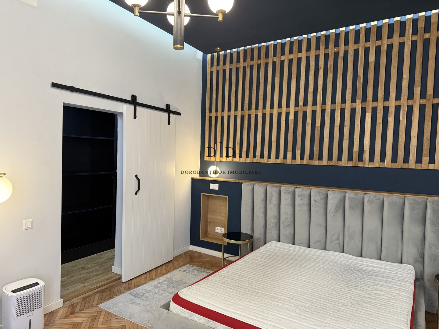 Apartament de vanzare curte comuna| Investitie | Piata Mihai Viteazu - Poză 2