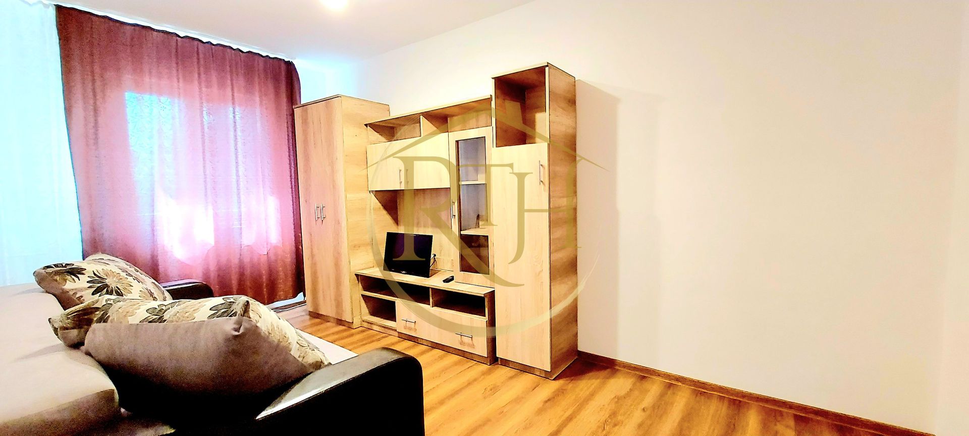 Oferim spre inchiriere, apartament cu 2 camere decomandat, Complex - Poză 1