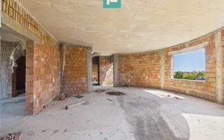 Vilă pe 3 niveluri și garaj 168mp în Zimandu Nou - Poză 16