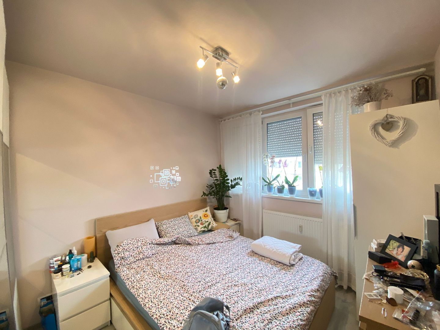 4 camere renovate, 60 mp + balcon, etaj 10/11 – Drumul Taberei V7 - Poză 3