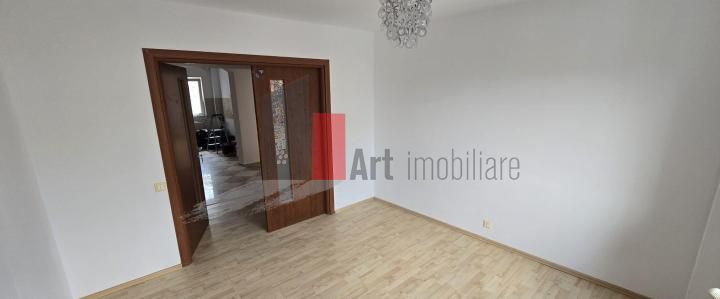 APARTAMENT  4 CAMERE SEBASTIAN - Poză 1