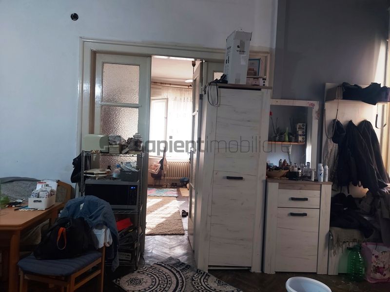 Apartament cu 3 camere la casa str.M.Eminescu - Poză 8