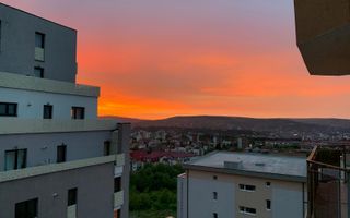 🔥 PRIVELIȘTE UNICĂ ASUPRA ORAȘULUI & TERENULUI DE GOLF | 3 ȘEMINEE | - Poză 8