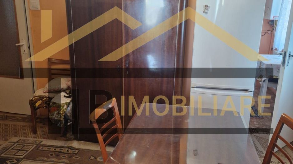Apartament de 3 camere, 45mp, Zona Parangului - Poză 3
