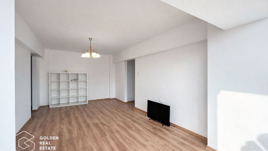 Apartament 3 camere, decomandat, zona Micalaca - Poză 2