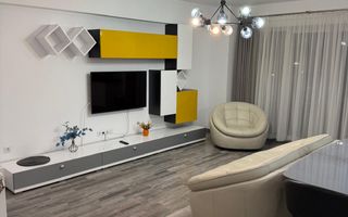 3 Camere, 2 bai, parcare si boxa, Tractorul Maurer - Poză 1