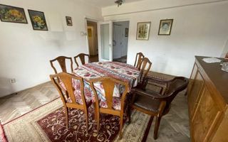 Apartament în Zonă Centrală – Ideal pentru locuit sau investiție. - Poză 2