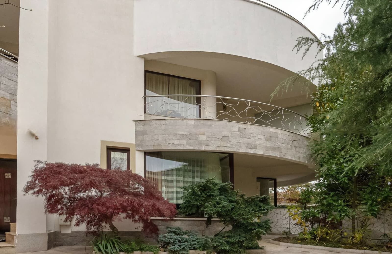 VILA ELEGANTA 5 CAMERE CU CURTE SI TERASA || EROU IANCU NICOLAE- PIPERA - Poză 30