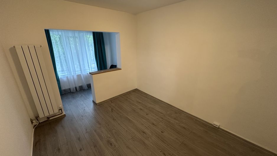 Apartament 3 camere  renovat in zona Lipovei - Poză 13