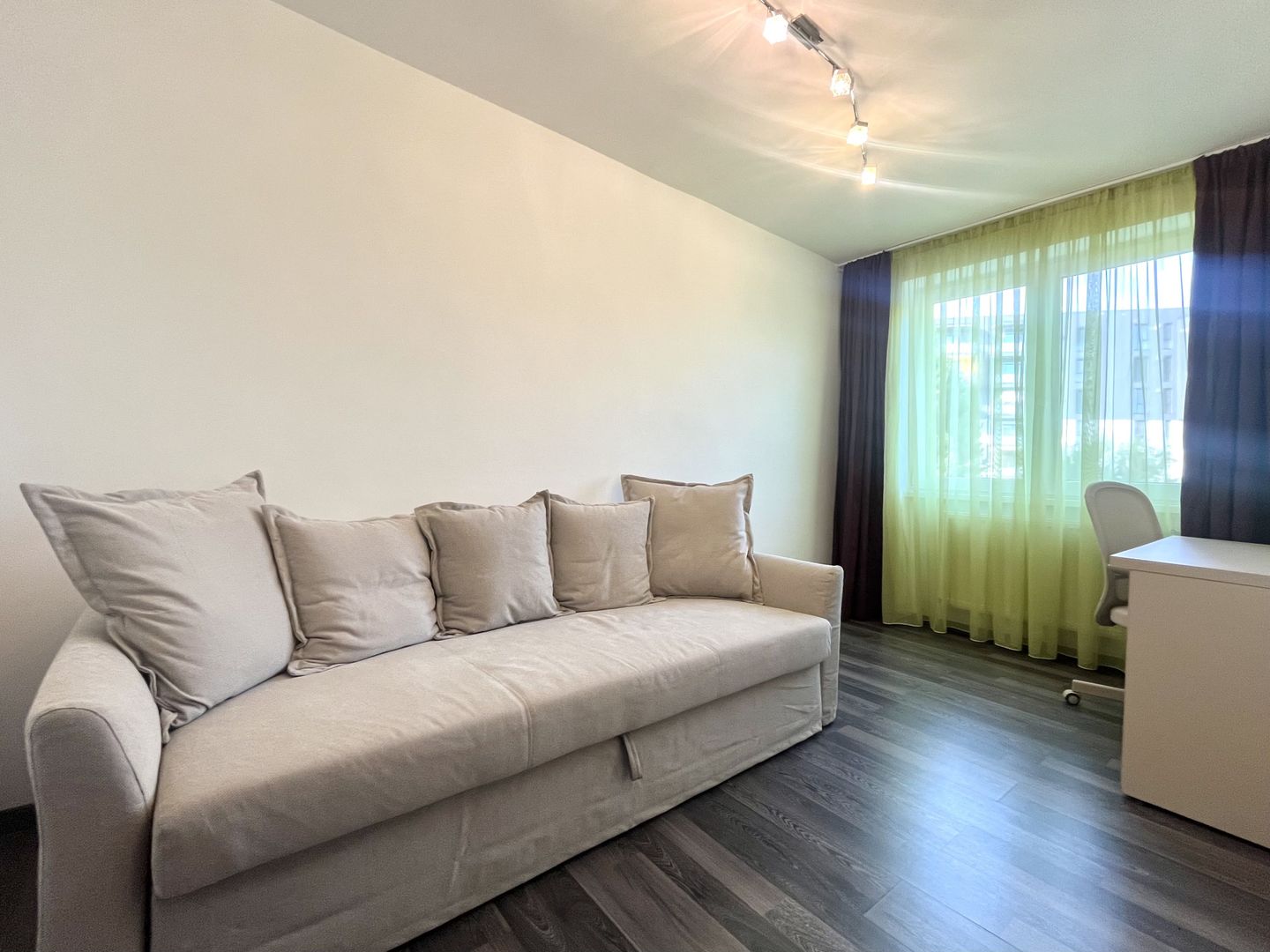 Apartament 3 camere, modern, la prima închiriere, în zona Centrala - Poză 10
