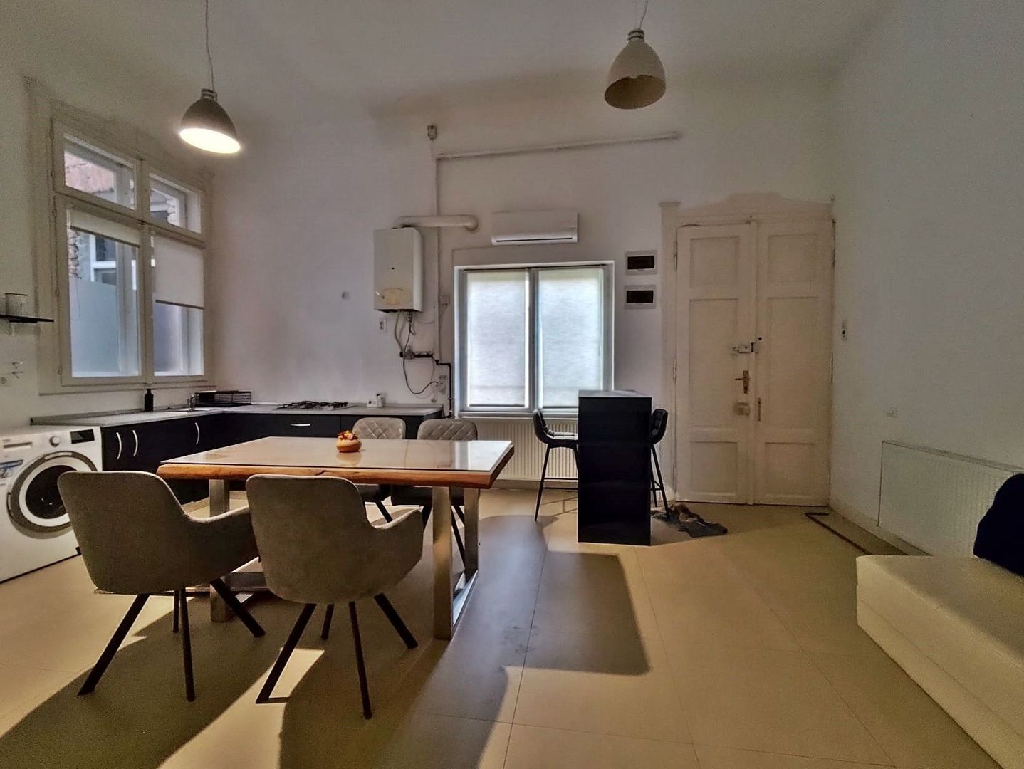 Inchiriere 3 camere  ultracentral, str. Iuliu Maniu, Oradea - Poză 10