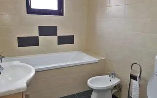 Apartament cu 3 camere, 85 mp, zona zero, Cetatea Alba Carolina - Poză 14