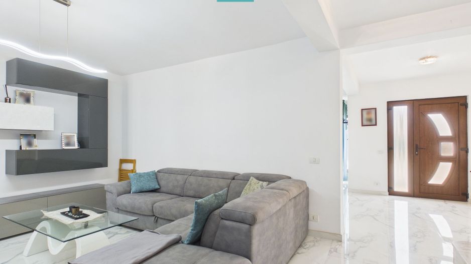 Vilă cu 4 camere in Livada - Poză 10