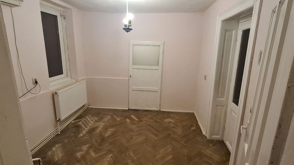 De Vanzare Casa Individuala cu 1 camere, Romana sector 1 - Poză 4