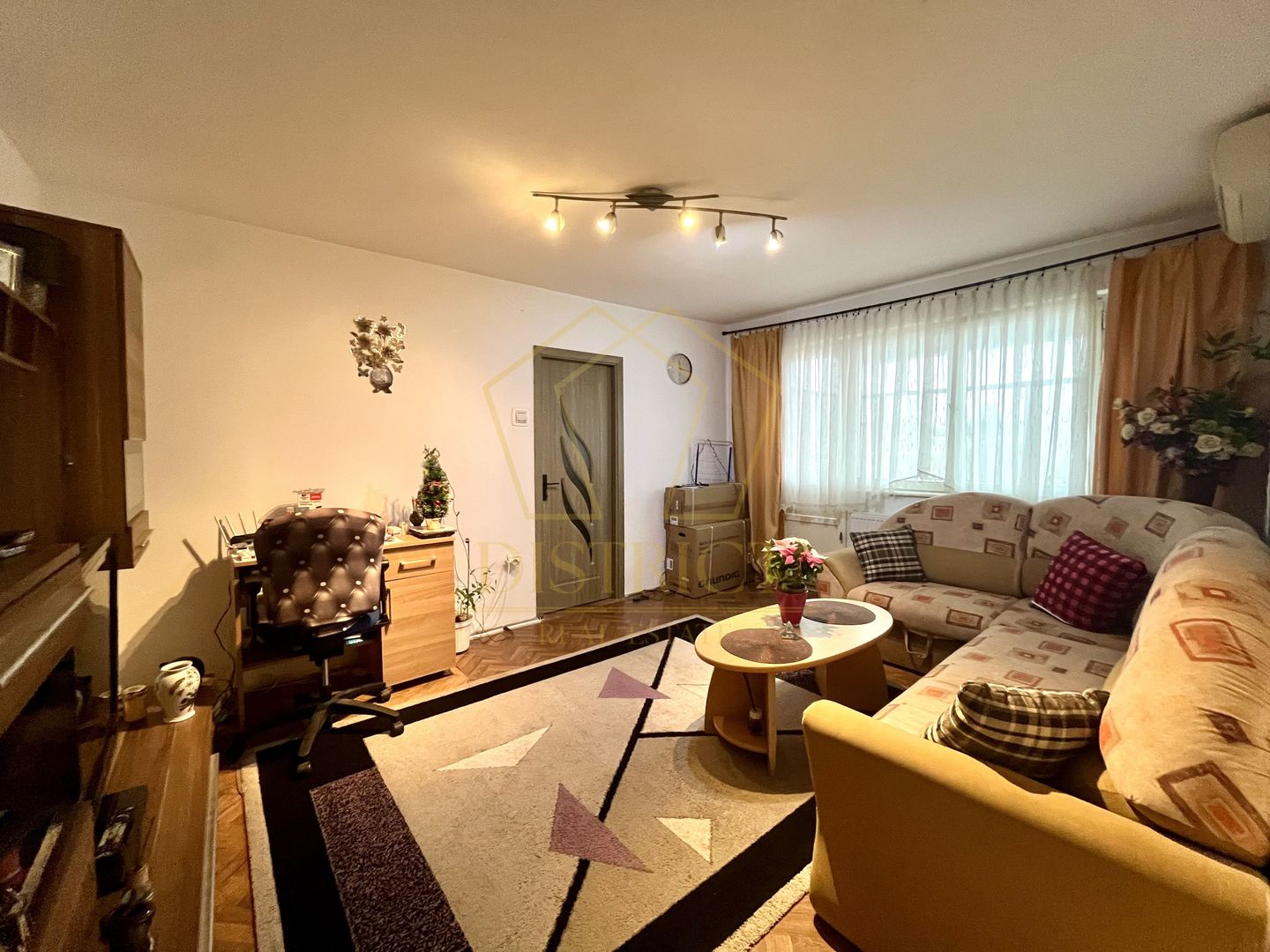 Apartament spațios cu 3 camere | Spitalul Județean - Poză 8
