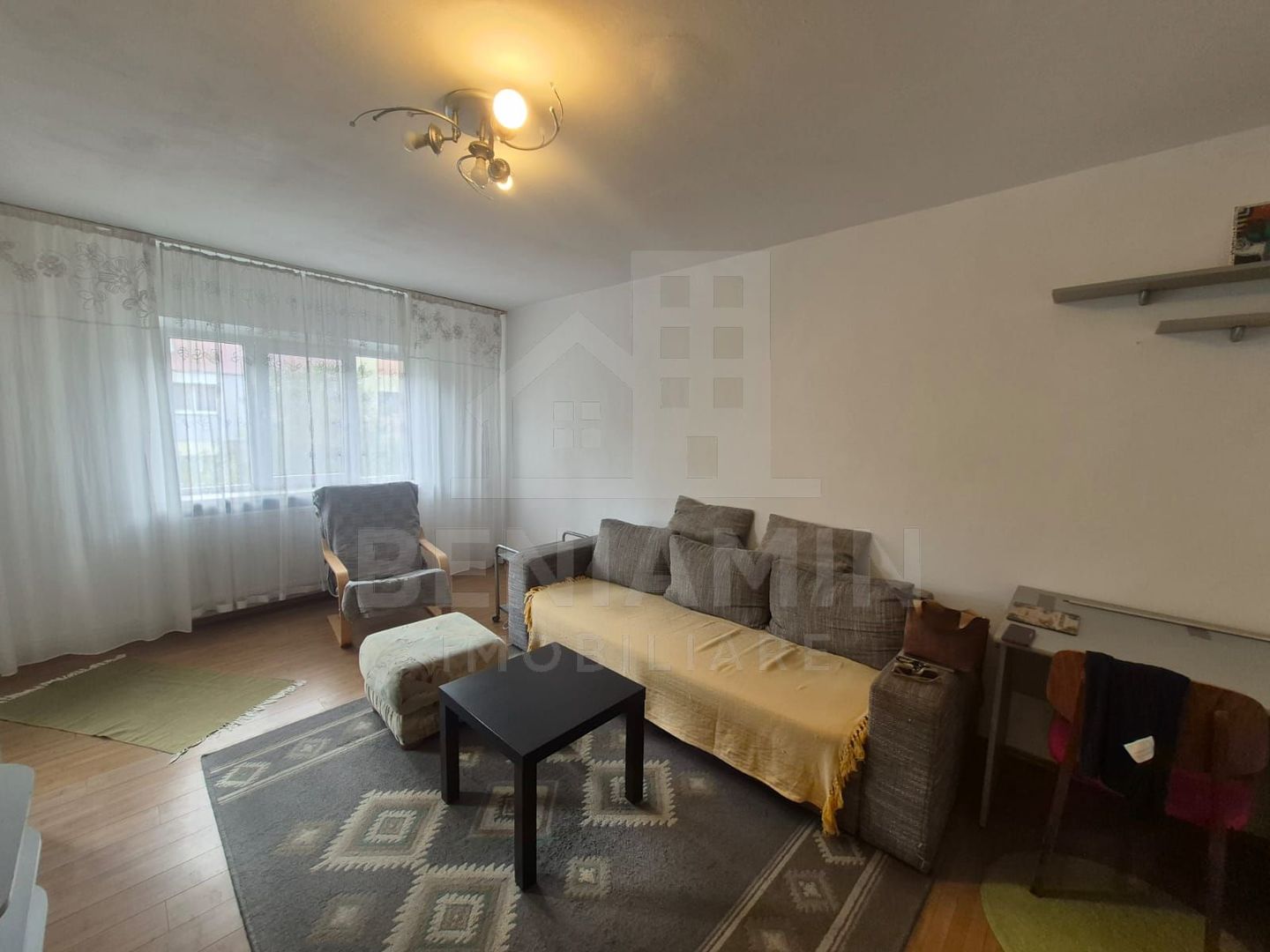 3Decomandate-70mp-Etaj2- Centrala Termica-2Bai-AC-Lapus Electroputere - Poză 1