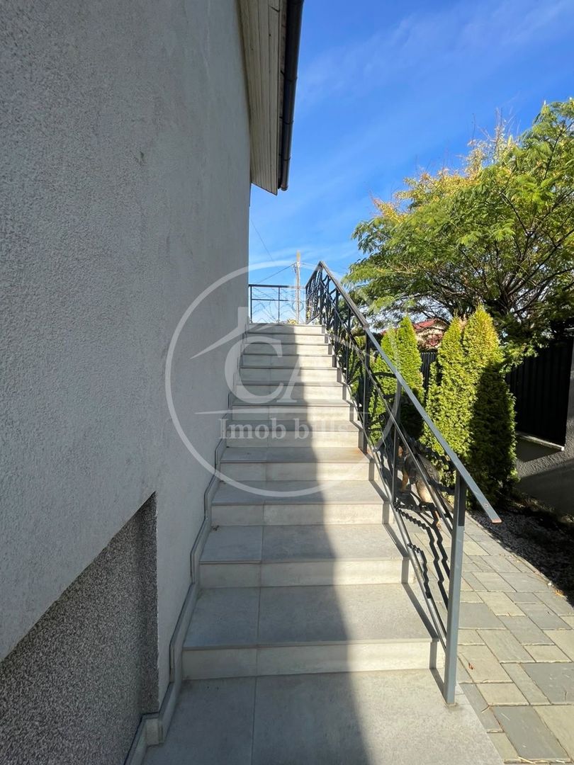 Casa de vanzare cu 10 camere in Santandrei, Bihor - Poză 16